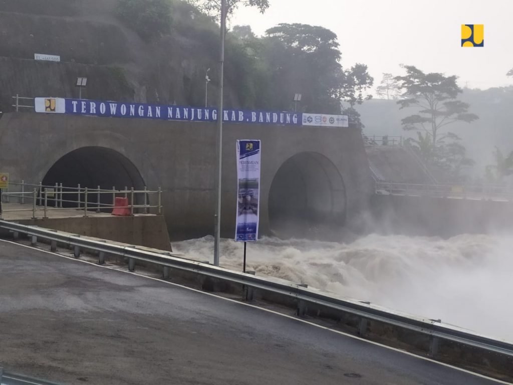 Terowongan Nanjung diresmikan Jokowi (2)