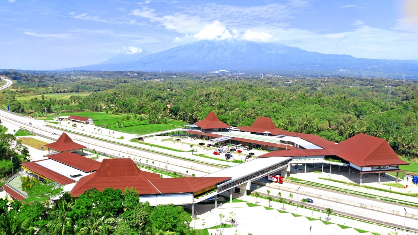 Pemandangan Resta Pendopo KM 456 